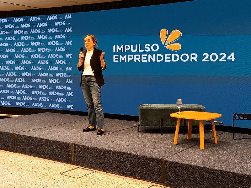 2_Flor_Servente_Mama_Arquitecta_-_Redes_Sociales_Impulso_Emprendedor_2024