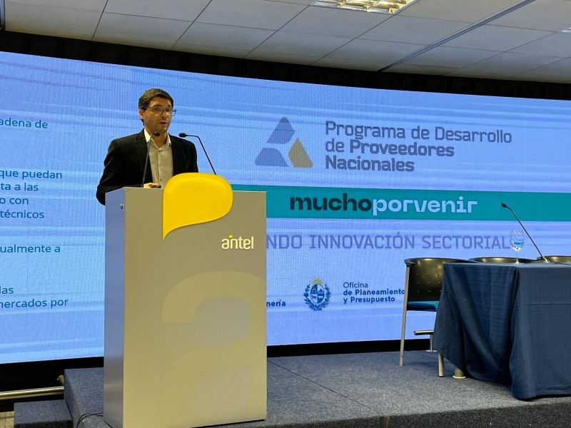 4_Sebastian_presentando_PDP