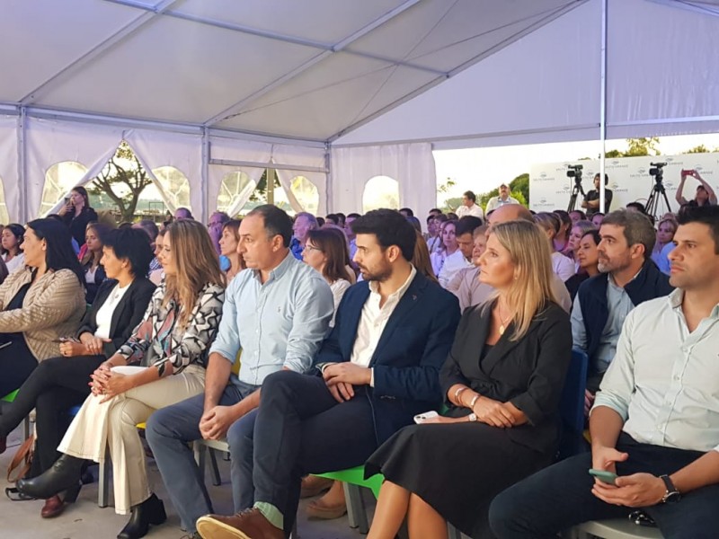 8_autoridades_y_publico